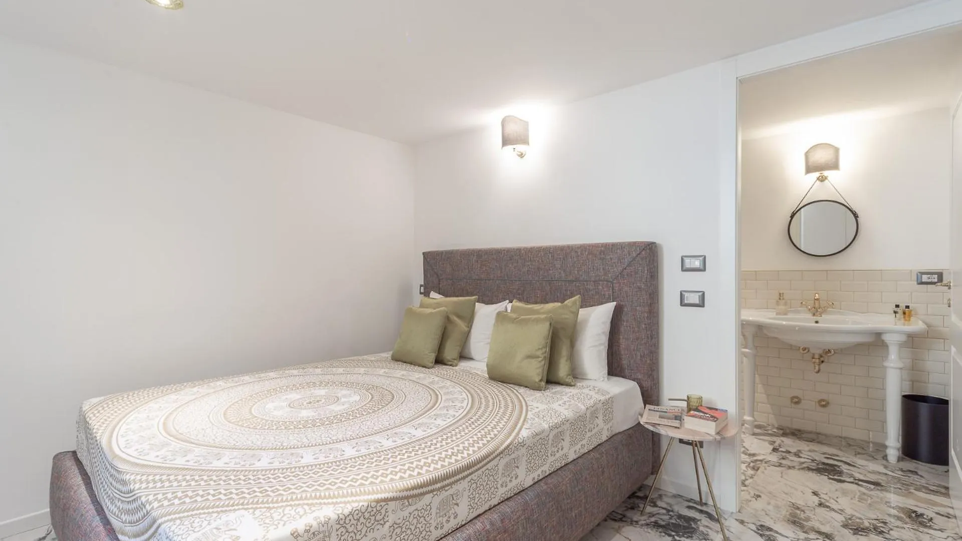 Duomo Smart Suites Milán Pensión