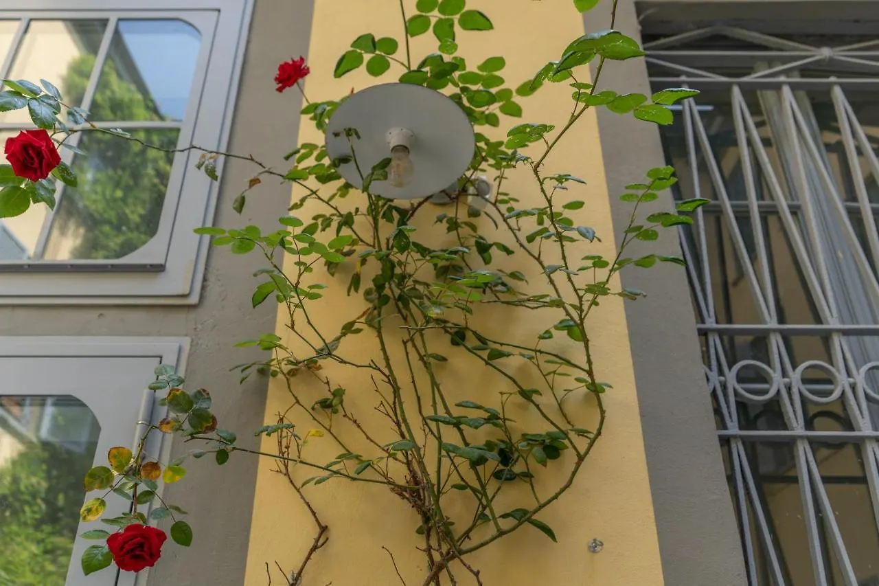 Duomo Smart Suites Милан Италия