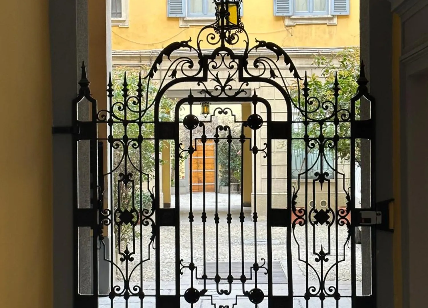 Duomo Smart Suites Милан 0*,  Италия