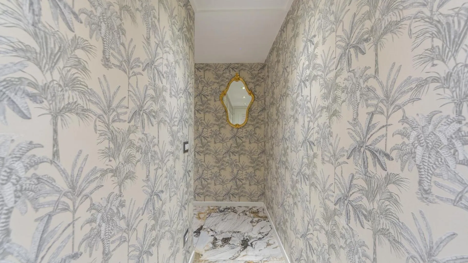 Duomo Smart Suites Милан