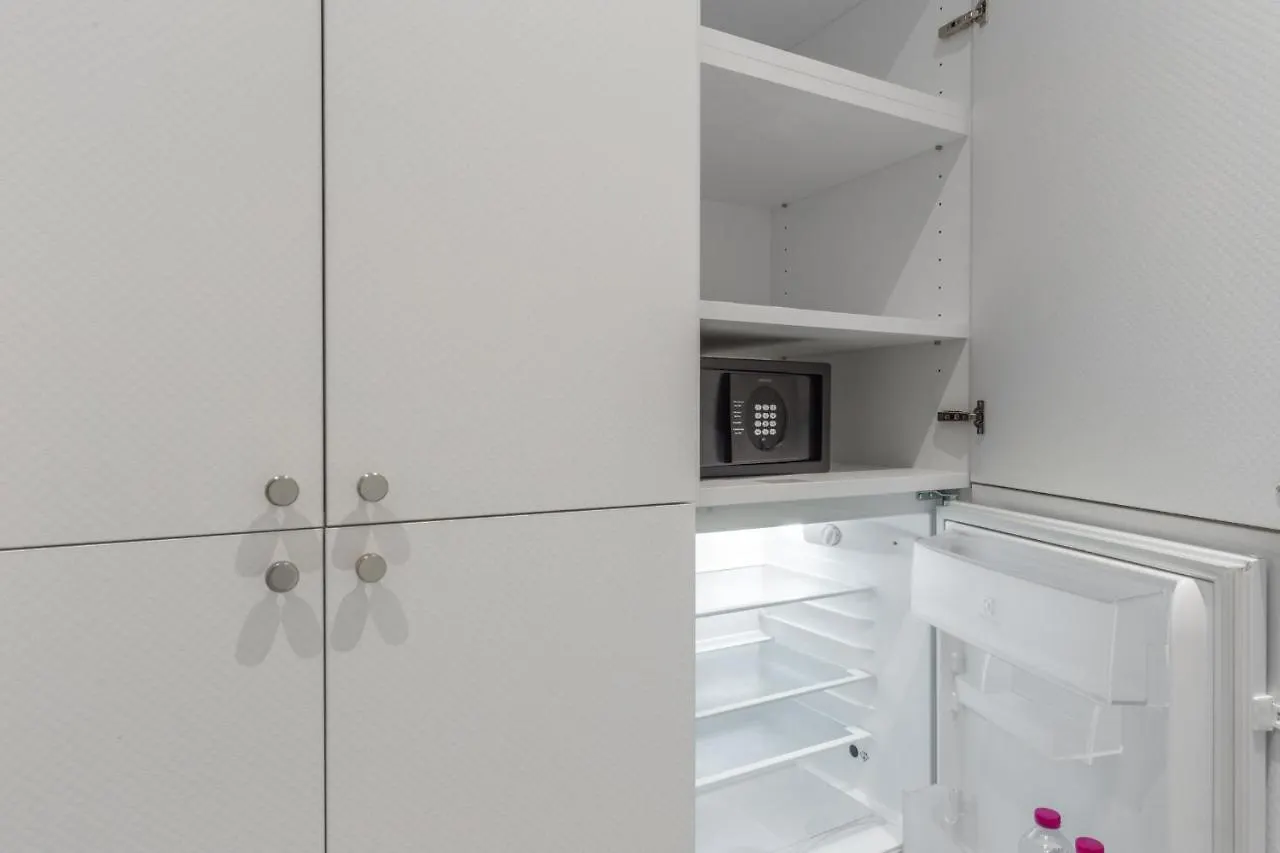 מילאנו Duomo Smart Suites בית הארחה